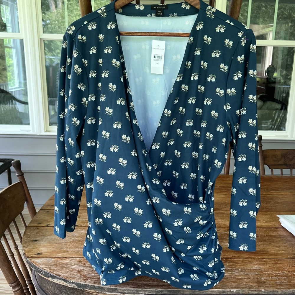 NWT Ann Taylor Carnation Refined Stretch Wrap Top Long Sleeve Floral Size XXL